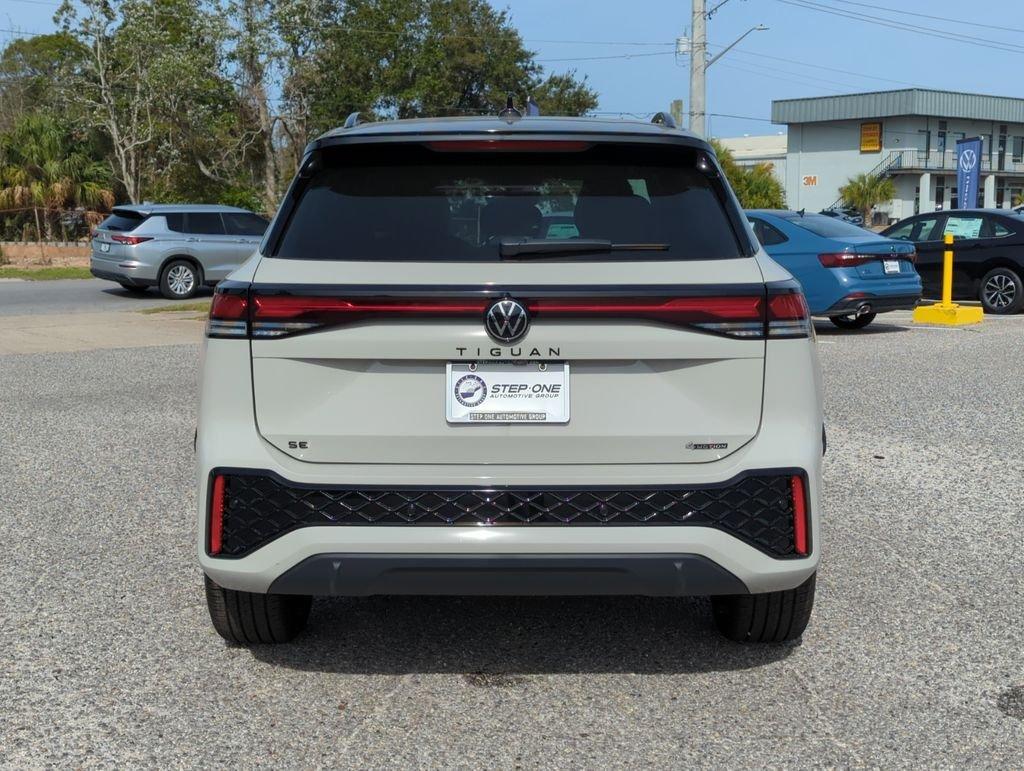 Volkswagen Tiguan 2.0T Se R-Line Black Awd 4D Sport Utility - Thumbnail 7