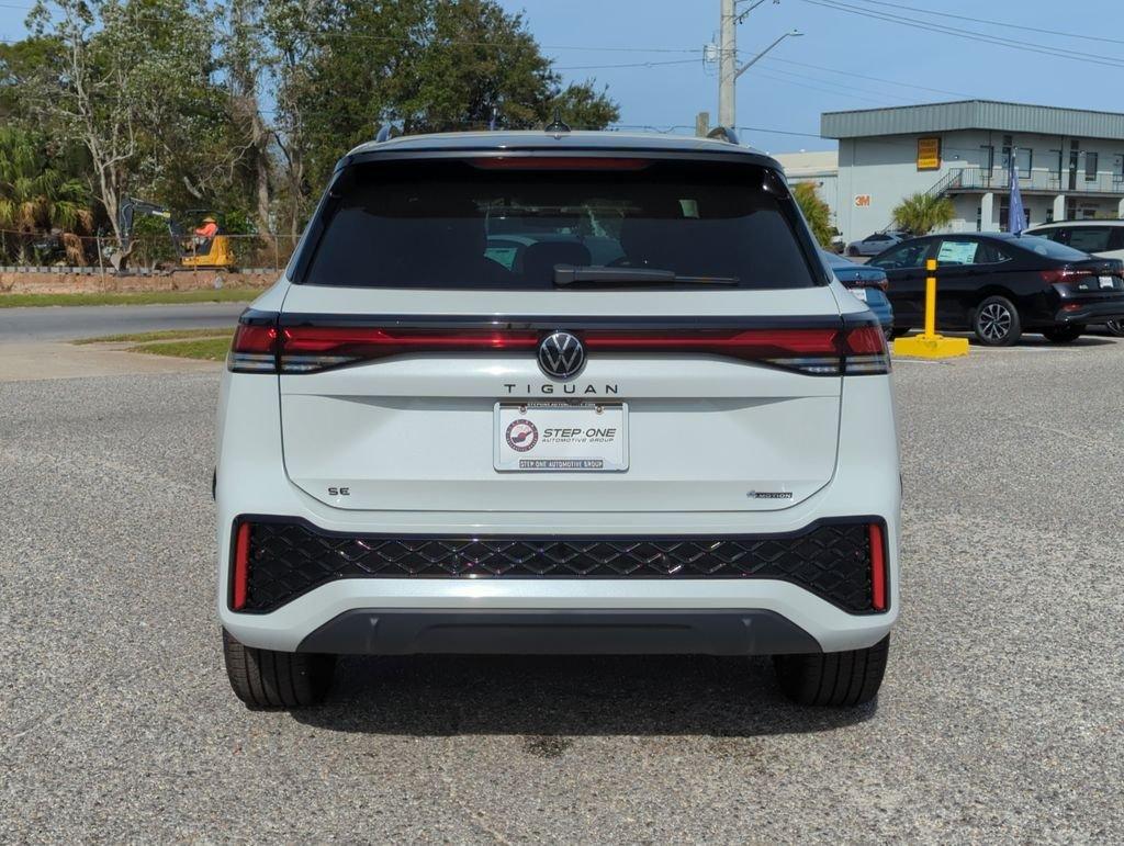 Volkswagen Tiguan 2.0T Se R-Line Black Awd 4D Sport Utility - Thumbnail 7