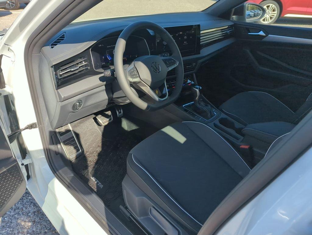 Volkswagen Jetta 1.5T Sport Fwd 4D Sedan - Thumbnail 12