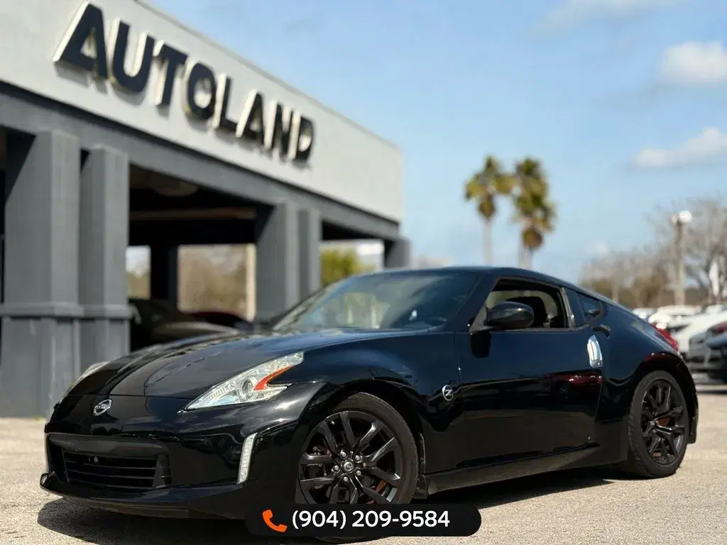 Nissan 370Z - Thumbnail 2