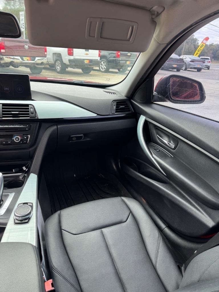 Bmw 3-Series320I Sedan - Thumbnail 11