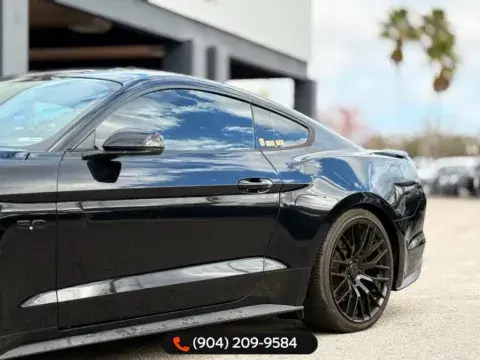 Ford Mustang Gt Premium - Thumbnail 4