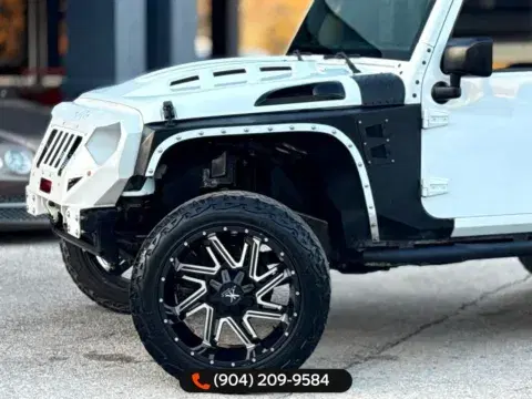 Jeep Wrangler Unlimited Sport - Thumbnail 3