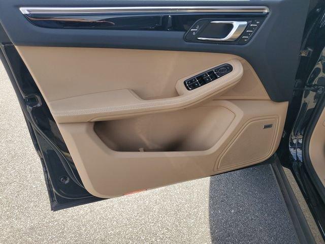 Porsche Macan 4Dr Awd - Thumbnail 9