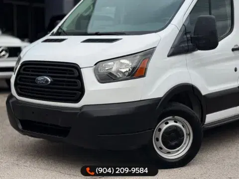 Ford Transit-150 - Thumbnail 3
