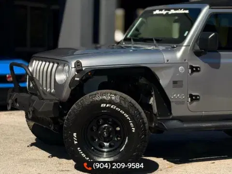 Jeep Wrangler Unlimited Sport S - Thumbnail 3