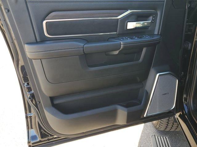 Ram 3500 Laramie - Thumbnail 9