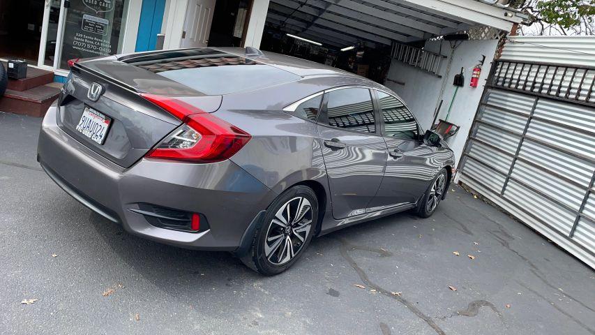 Honda Civic - Thumbnail 6
