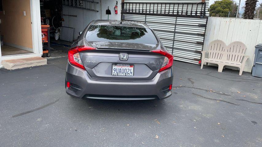 Honda Civic - Thumbnail 5