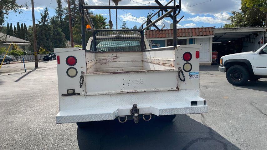 Ford F350 Regular Cab & Chassis - Thumbnail 4