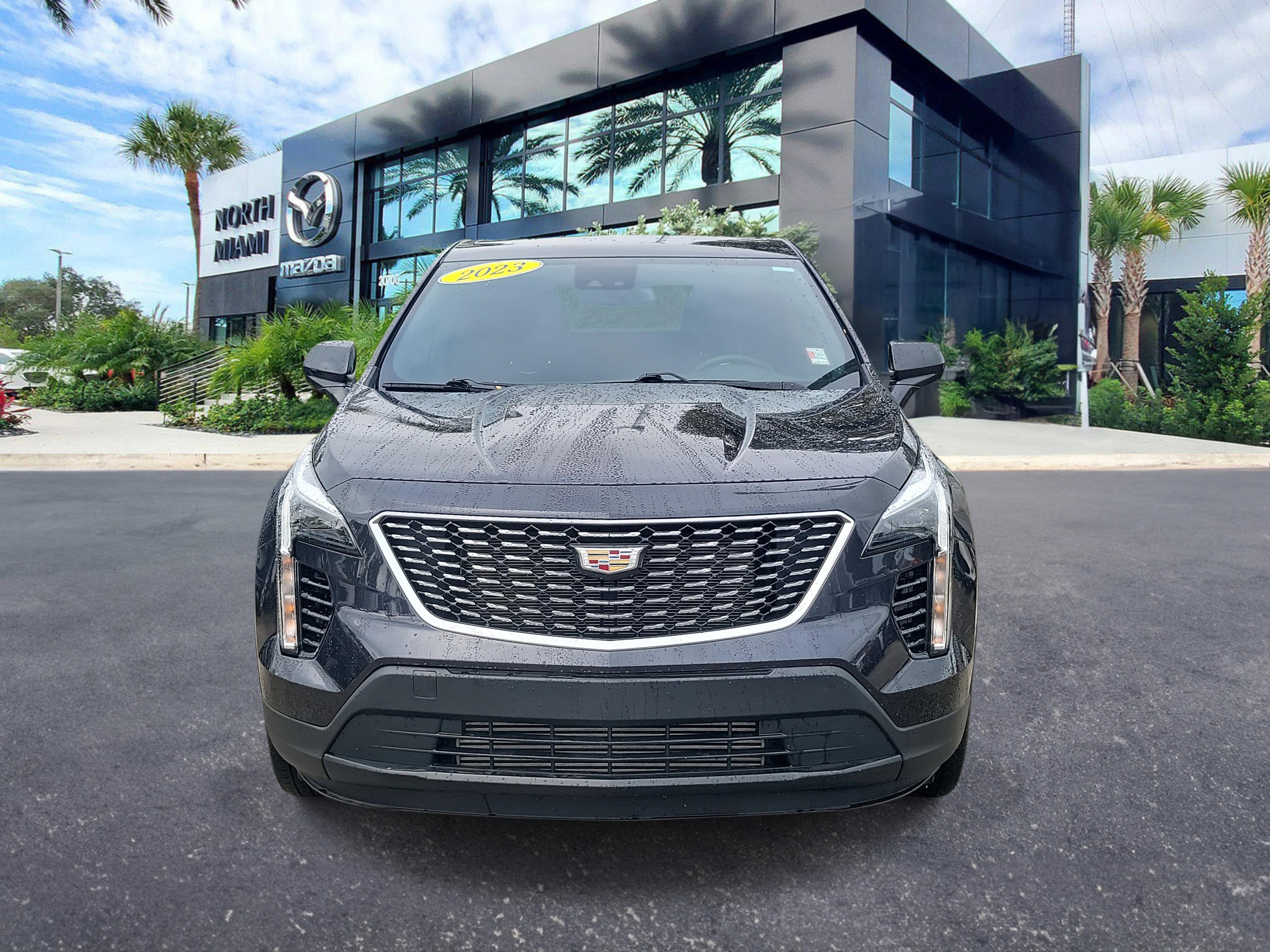 Cadillac Xt4 Luxury - Thumbnail 3