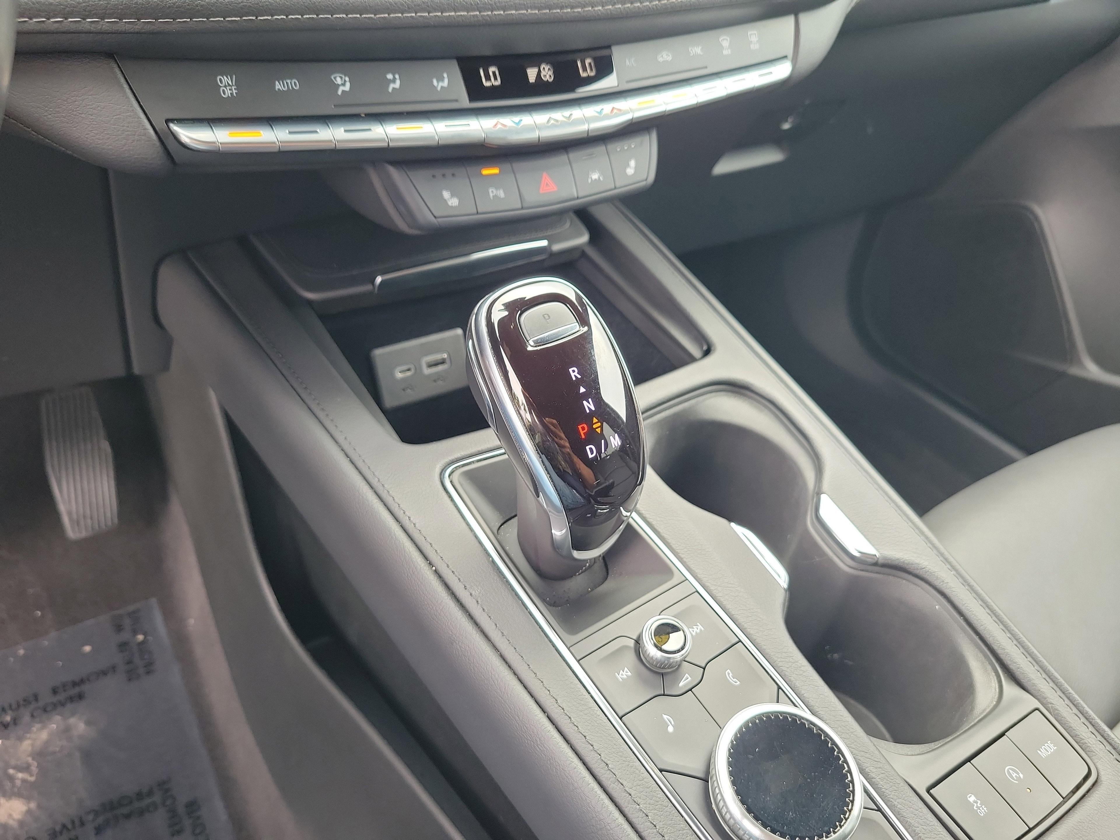 Cadillac Xt4 Luxury - Thumbnail 17