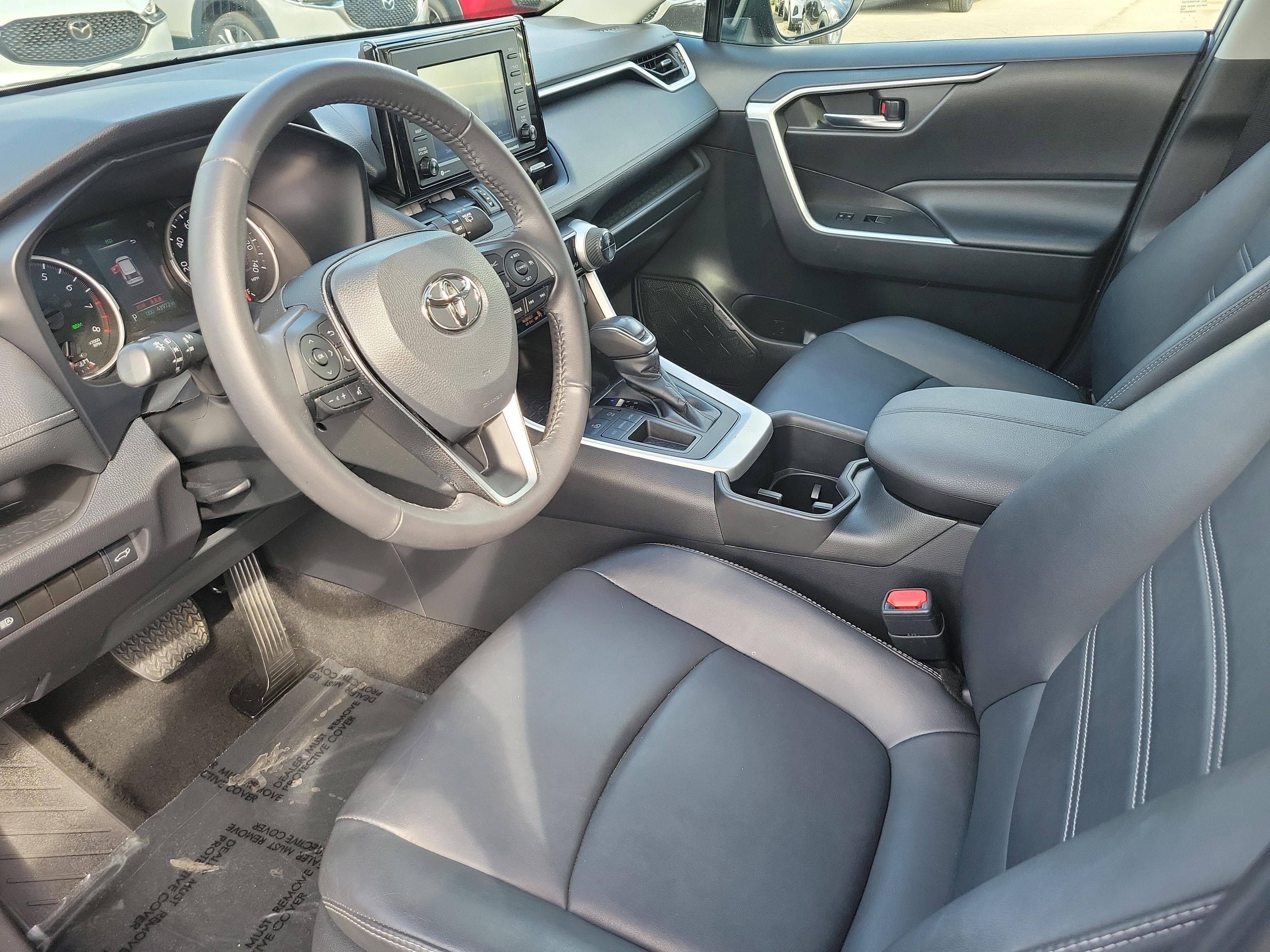 Toyota Rav4 Xle Premium - Thumbnail 17