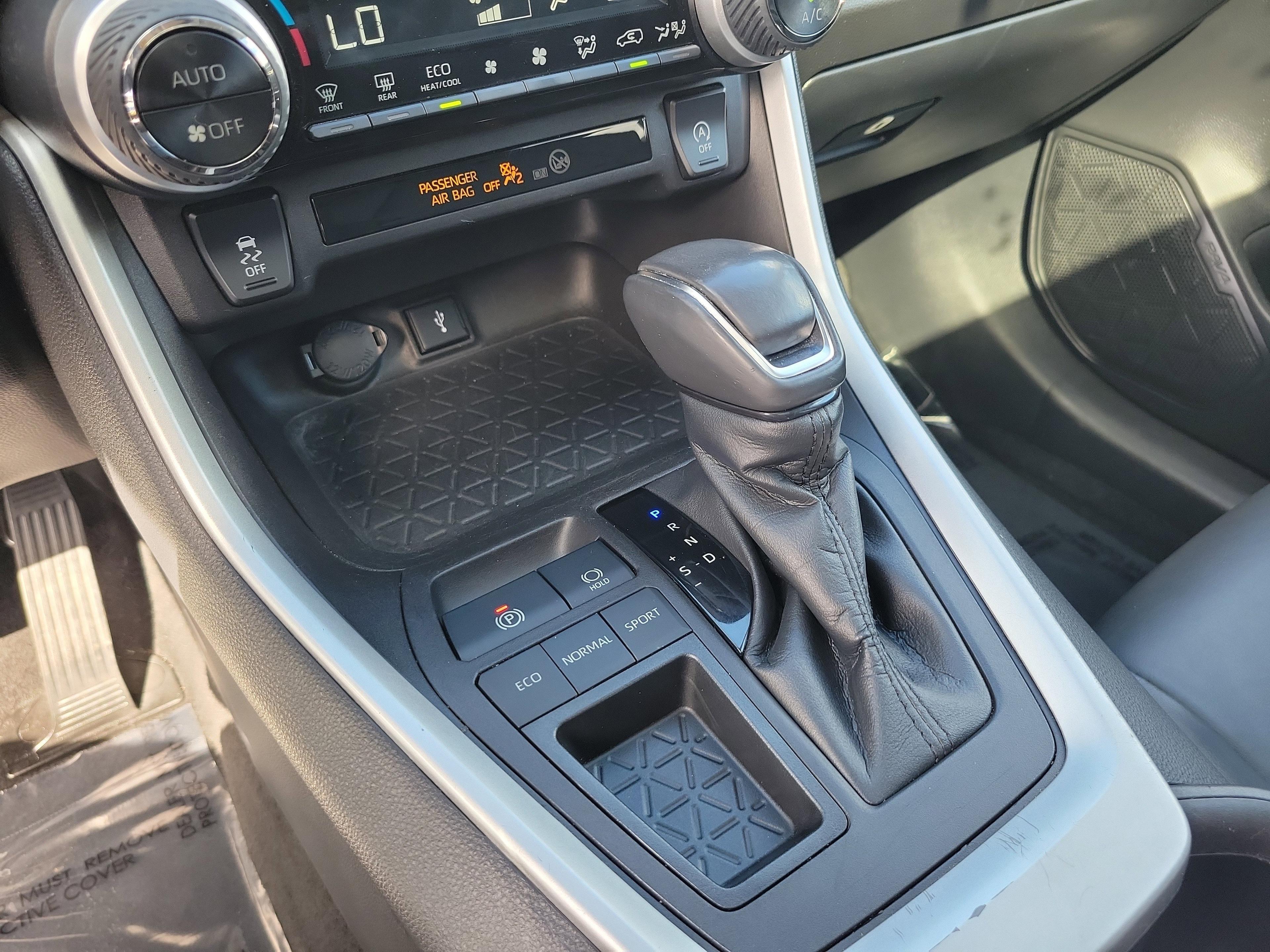 Toyota Rav4 Xle Premium - Thumbnail 8