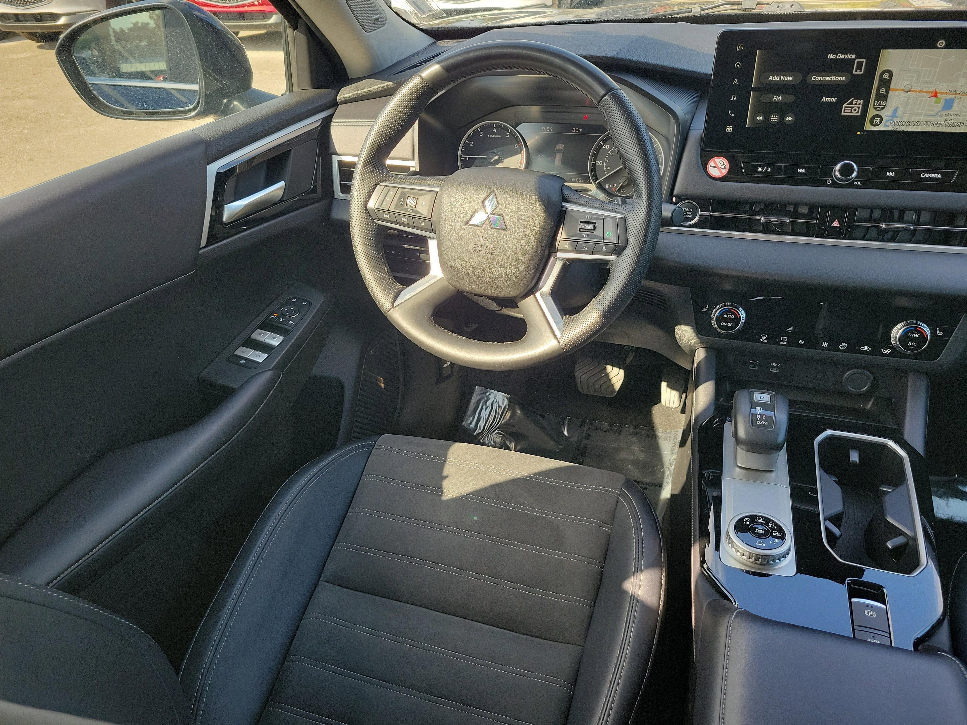 Mitsubishi Outlander - Thumbnail 10