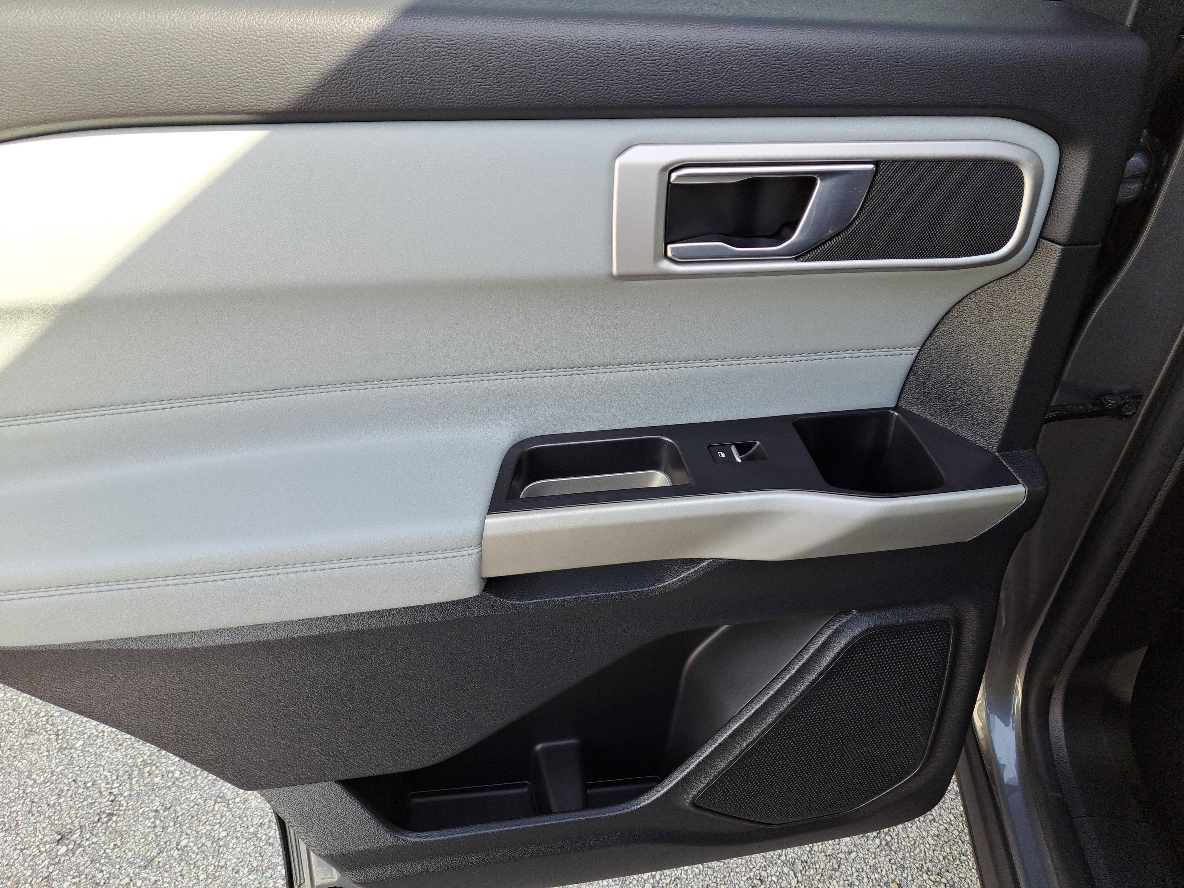 Ford Explorer Xlt - Thumbnail 9