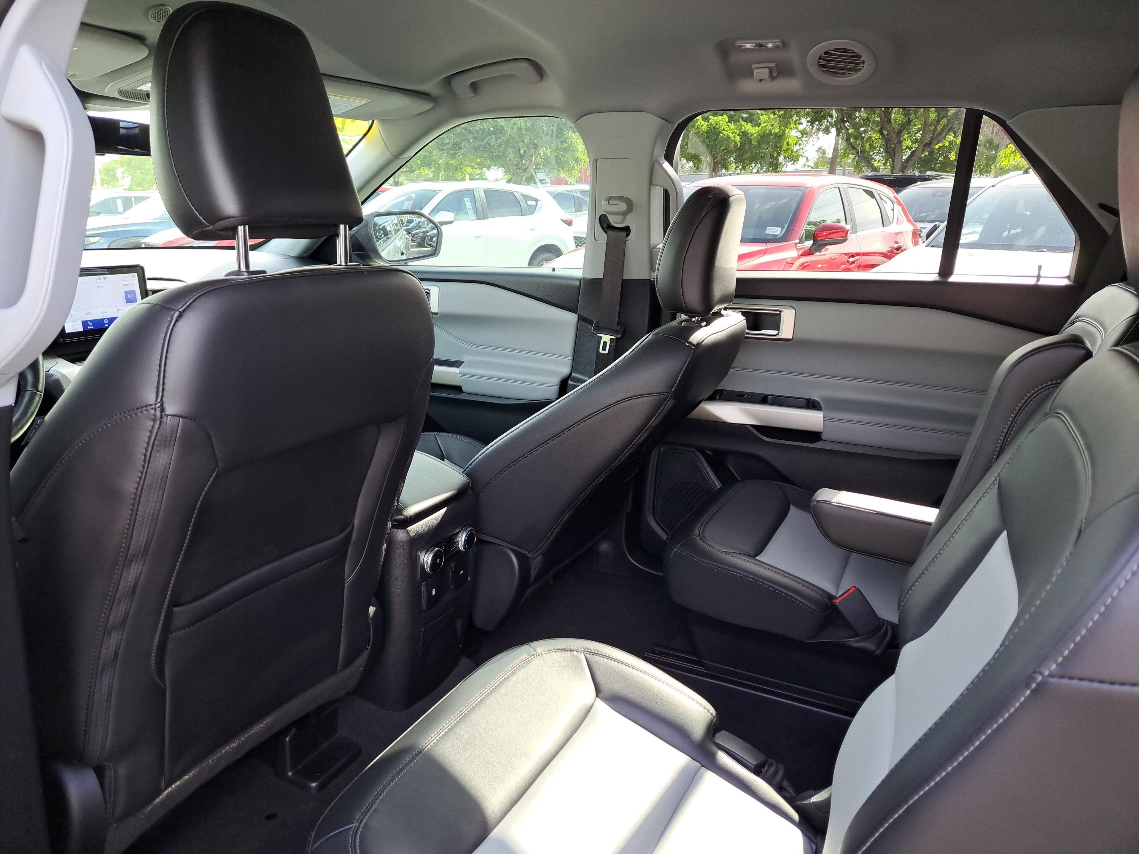 Ford Explorer Xlt - Thumbnail 8