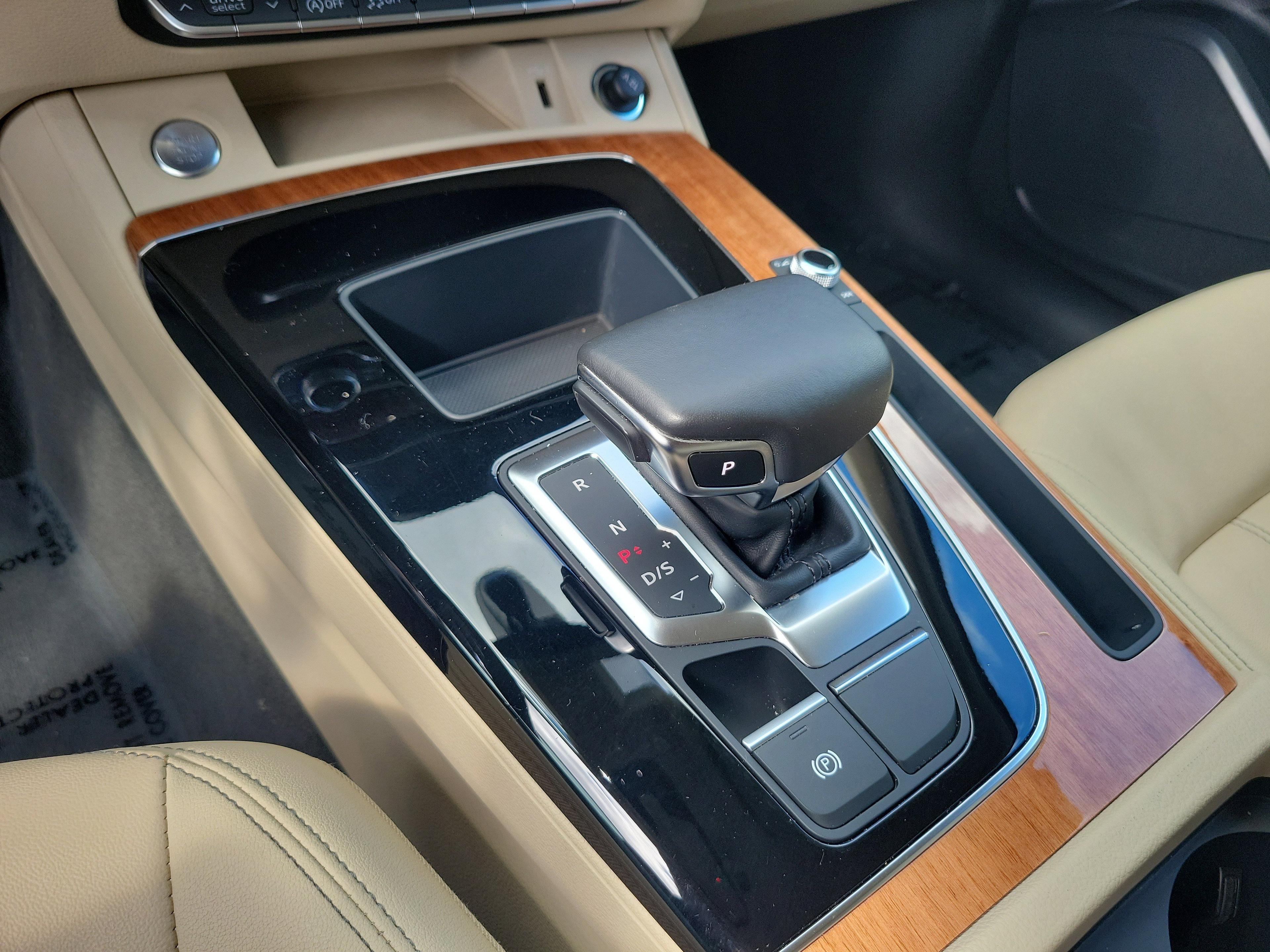 Audi Q5 40 Premium - Thumbnail 17