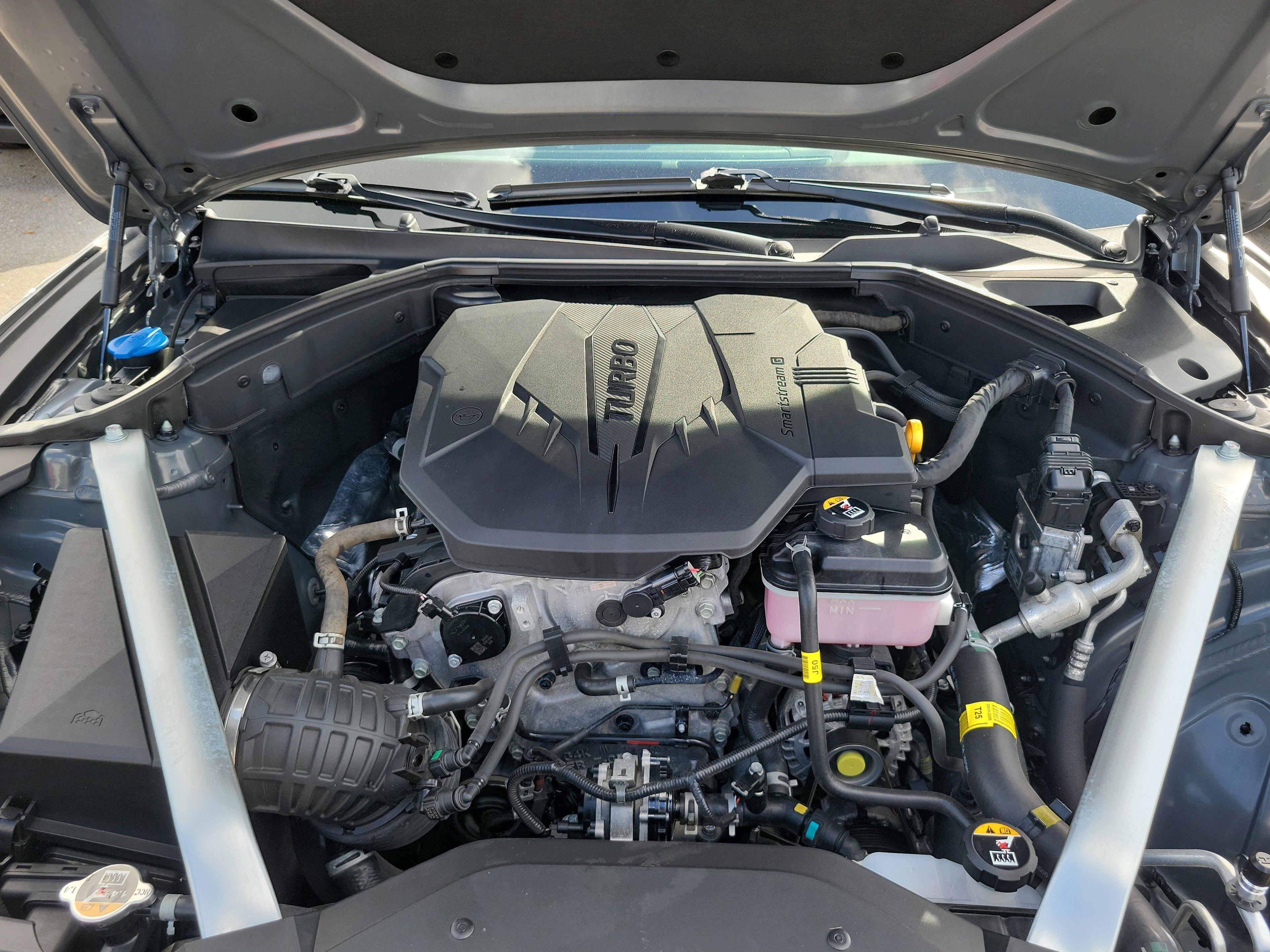 Genesis G70 2.5T - Thumbnail 19