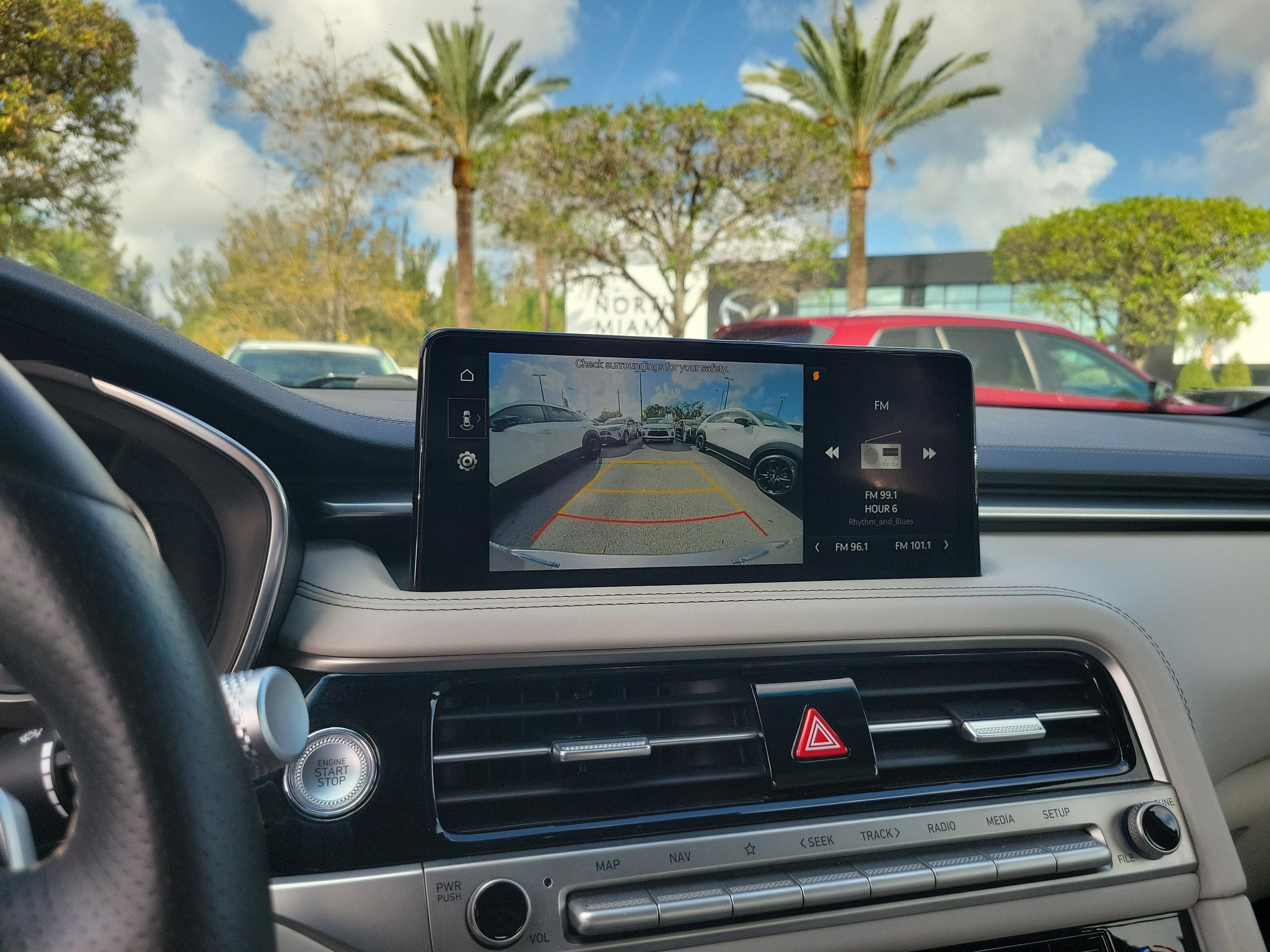 Genesis G70 2.5T - Thumbnail 17