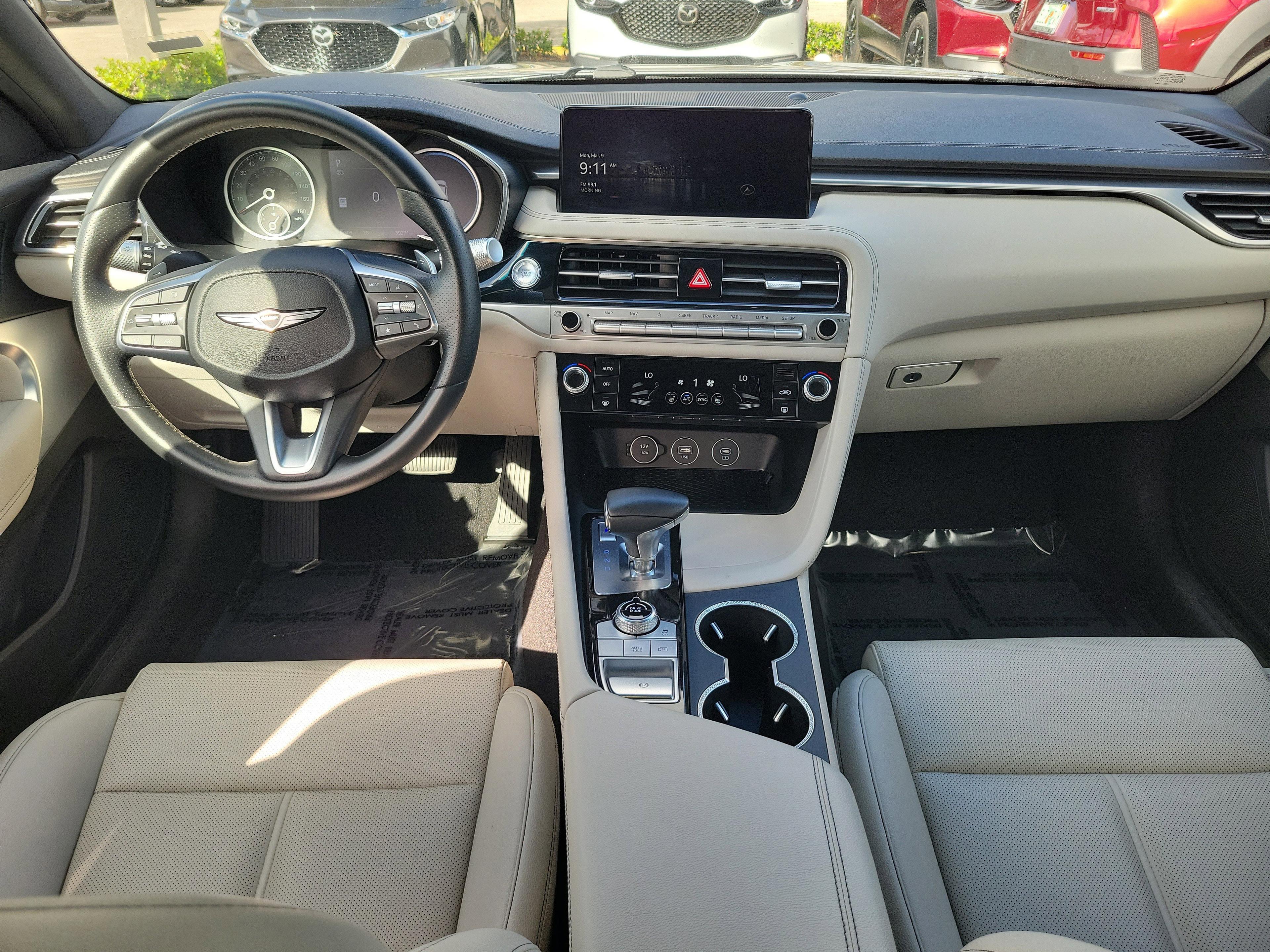 Genesis G70 2.5T - Thumbnail 8