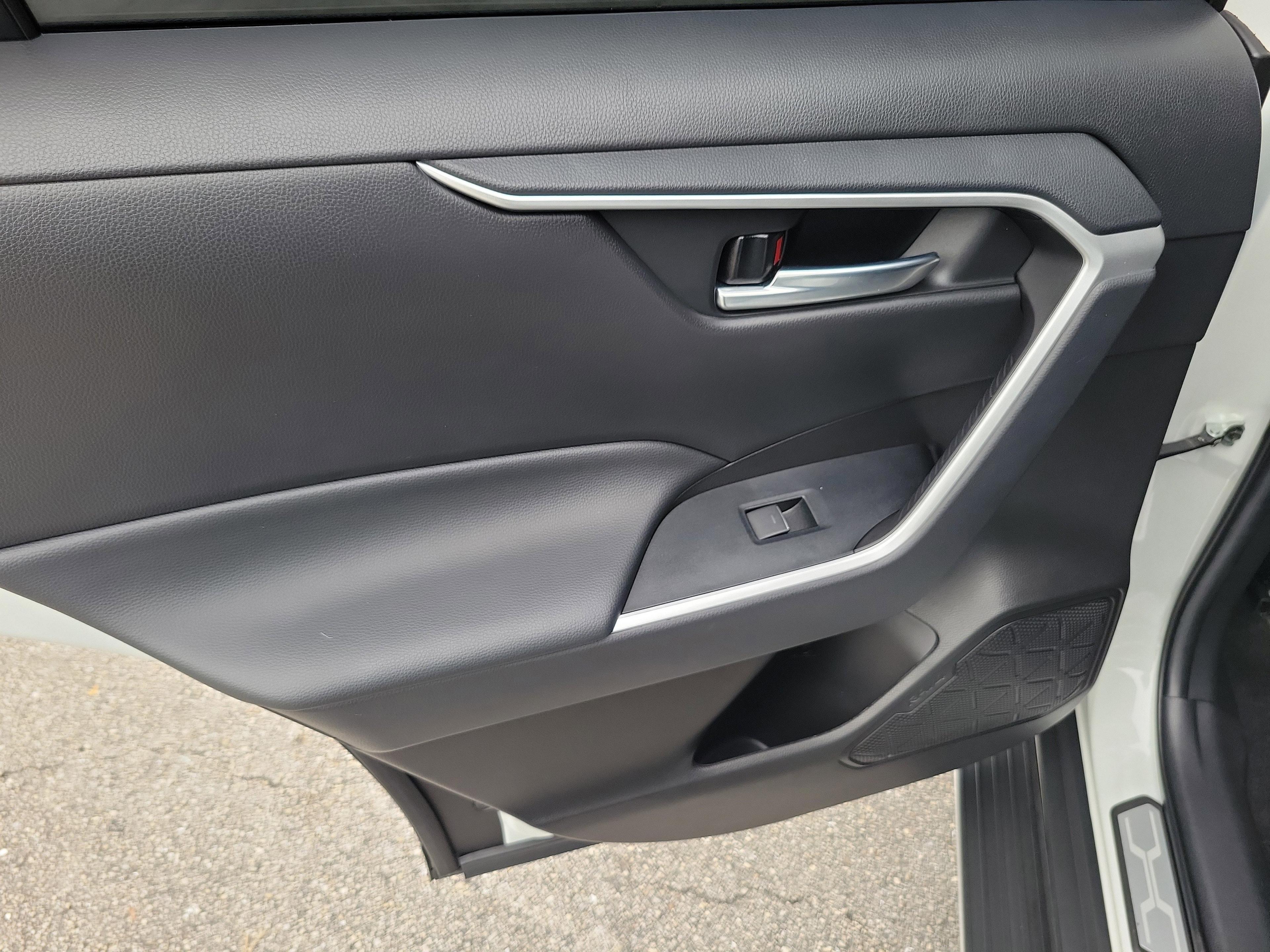 Toyota Rav4 Xle Premium - Thumbnail 11