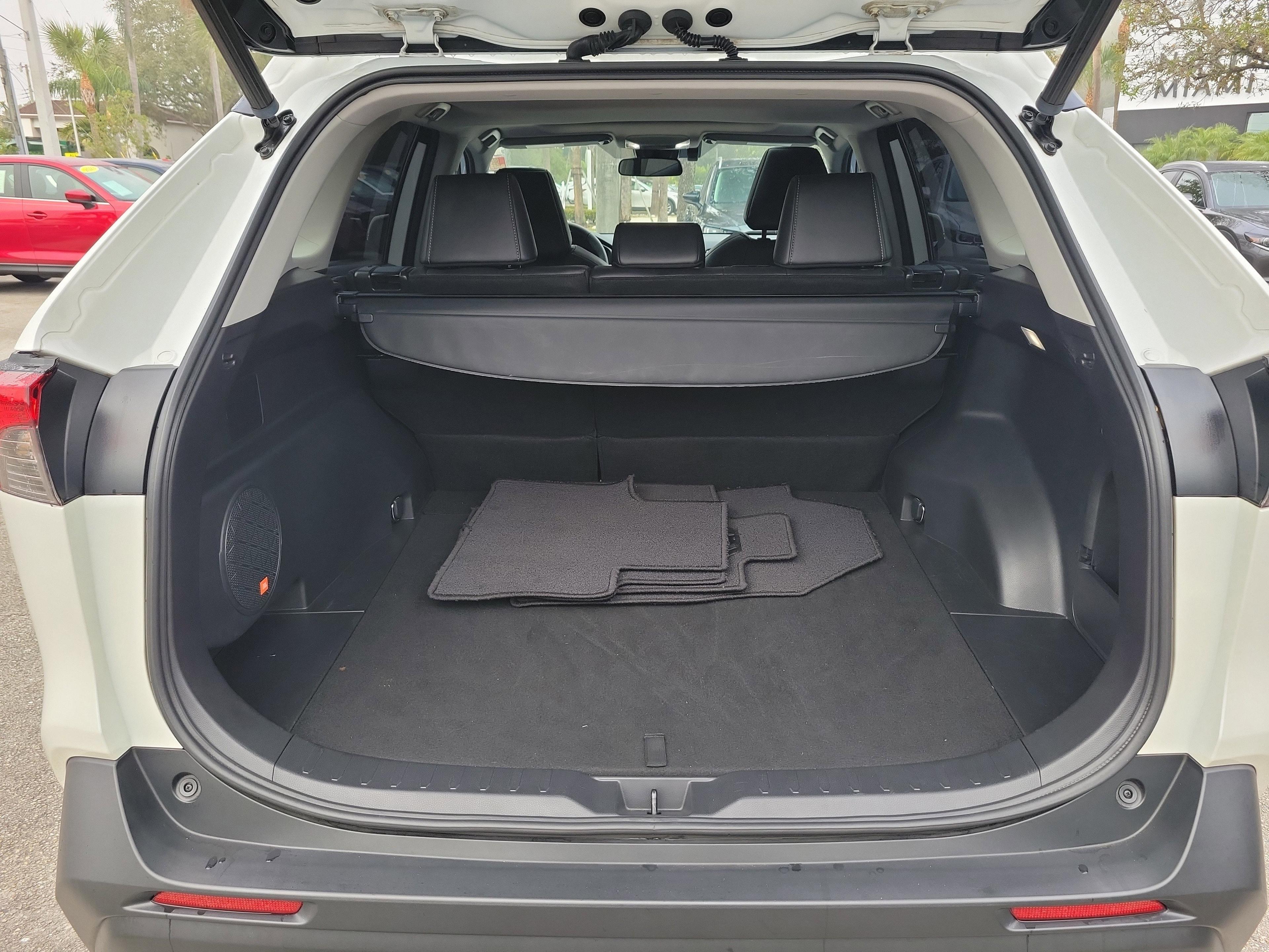 Toyota Rav4 Xle Premium - Thumbnail 6