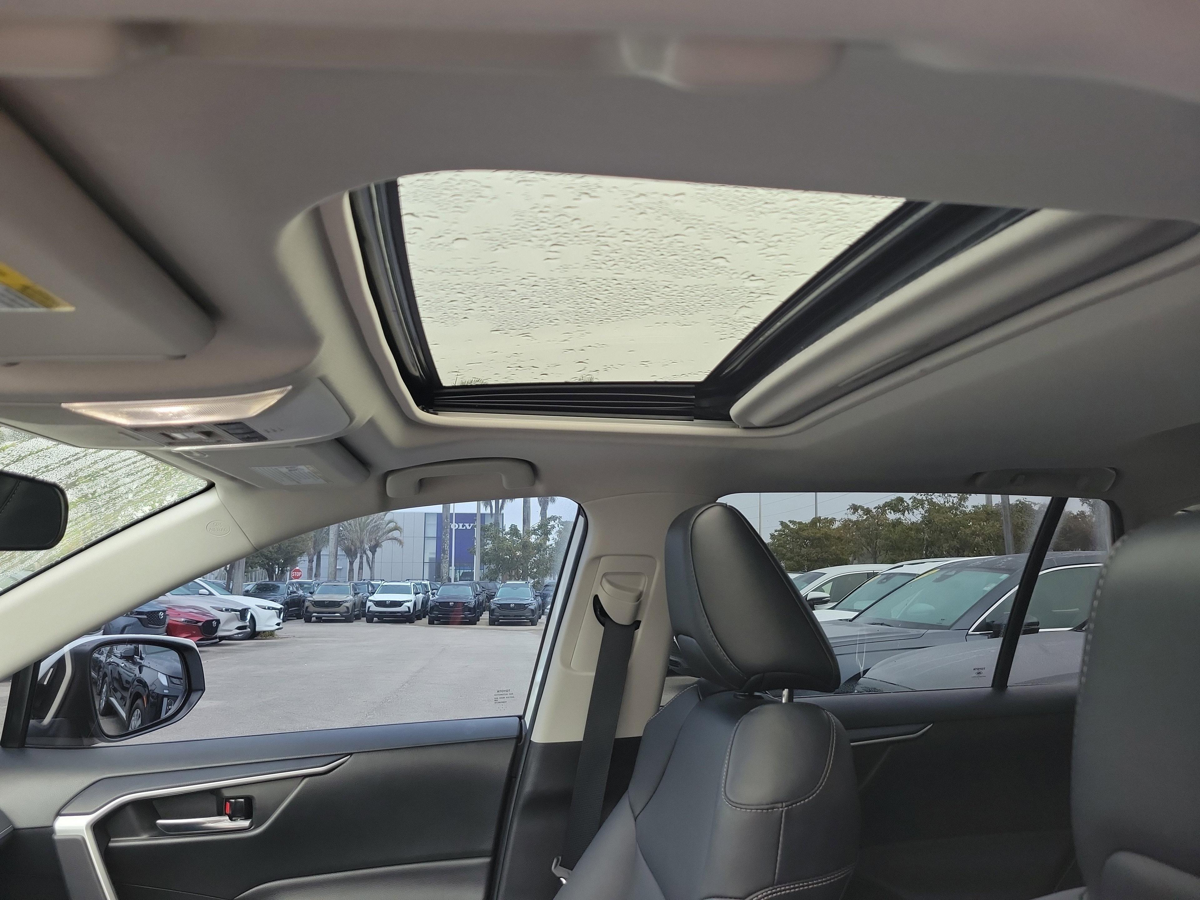 Toyota Rav4 Xle Premium - Thumbnail 13