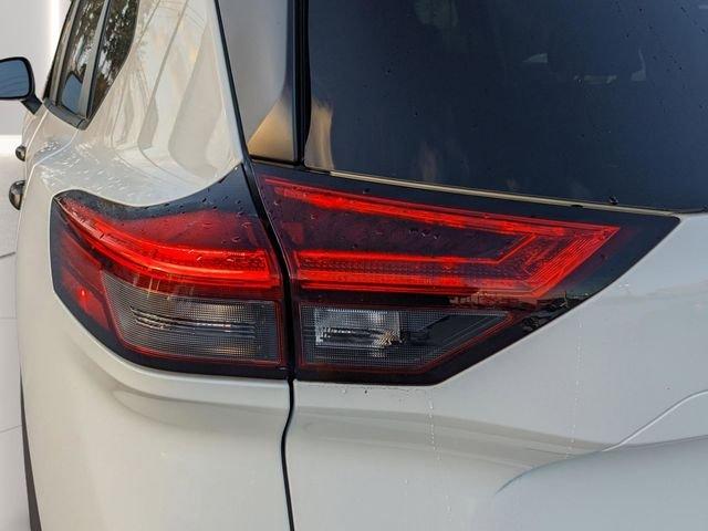 Nissan Rogue S - Thumbnail 8