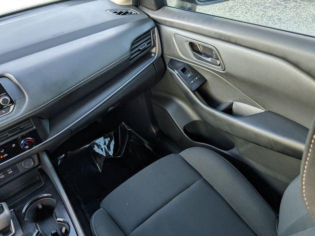 Nissan Rogue S - Thumbnail 15