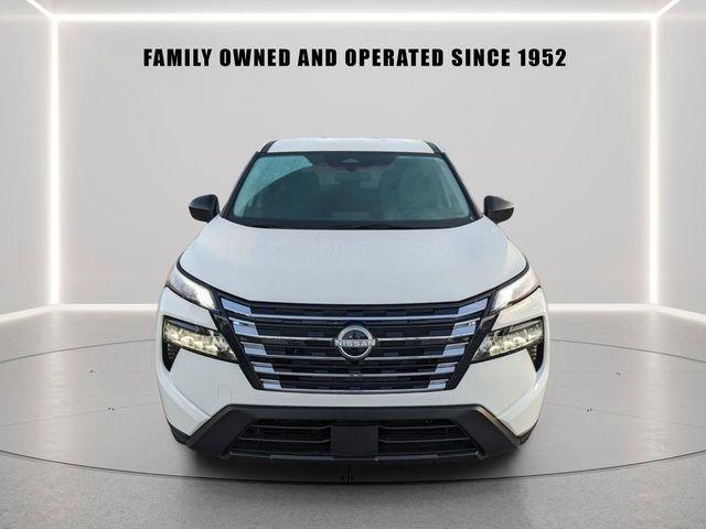 Nissan Rogue S - Thumbnail 7