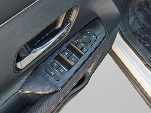 Nissan Kicks Sr - Thumbnail 17