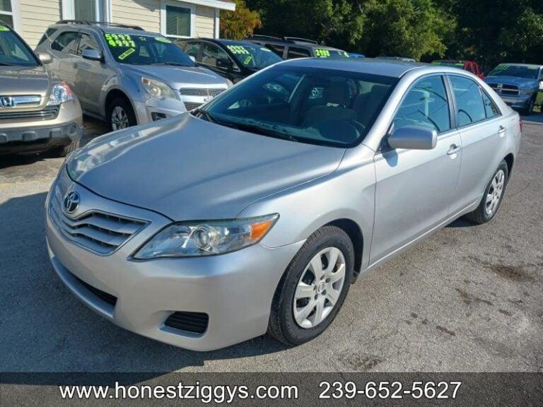 Ford Mustang - Thumbnail 6