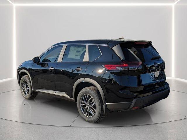 Nissan Rogue S - Thumbnail 4