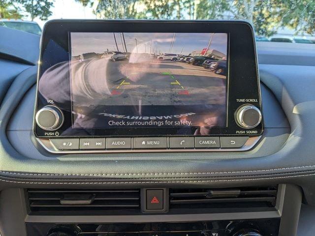 Nissan Rogue S - Thumbnail 18