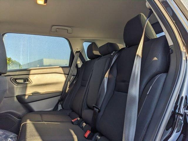 Nissan Rogue S - Thumbnail 13