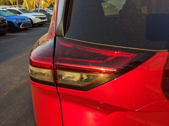 Nissan Rogue S - Thumbnail 8