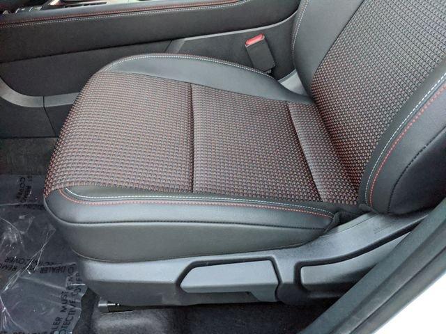 Nissan Kicks Sr - Thumbnail 13