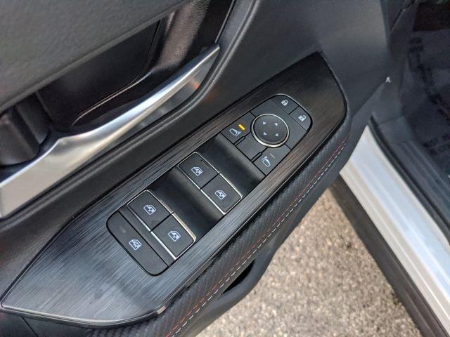 Nissan Kicks Sr - Thumbnail 13