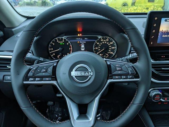 Nissan Altima Sr - Thumbnail 19