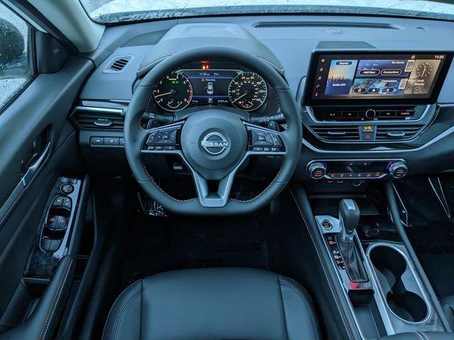 Nissan Altima Sr - Thumbnail 8