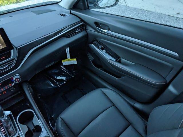 Nissan Altima Sr - Thumbnail 10