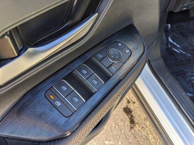 Nissan Kicks Sr - Thumbnail 13