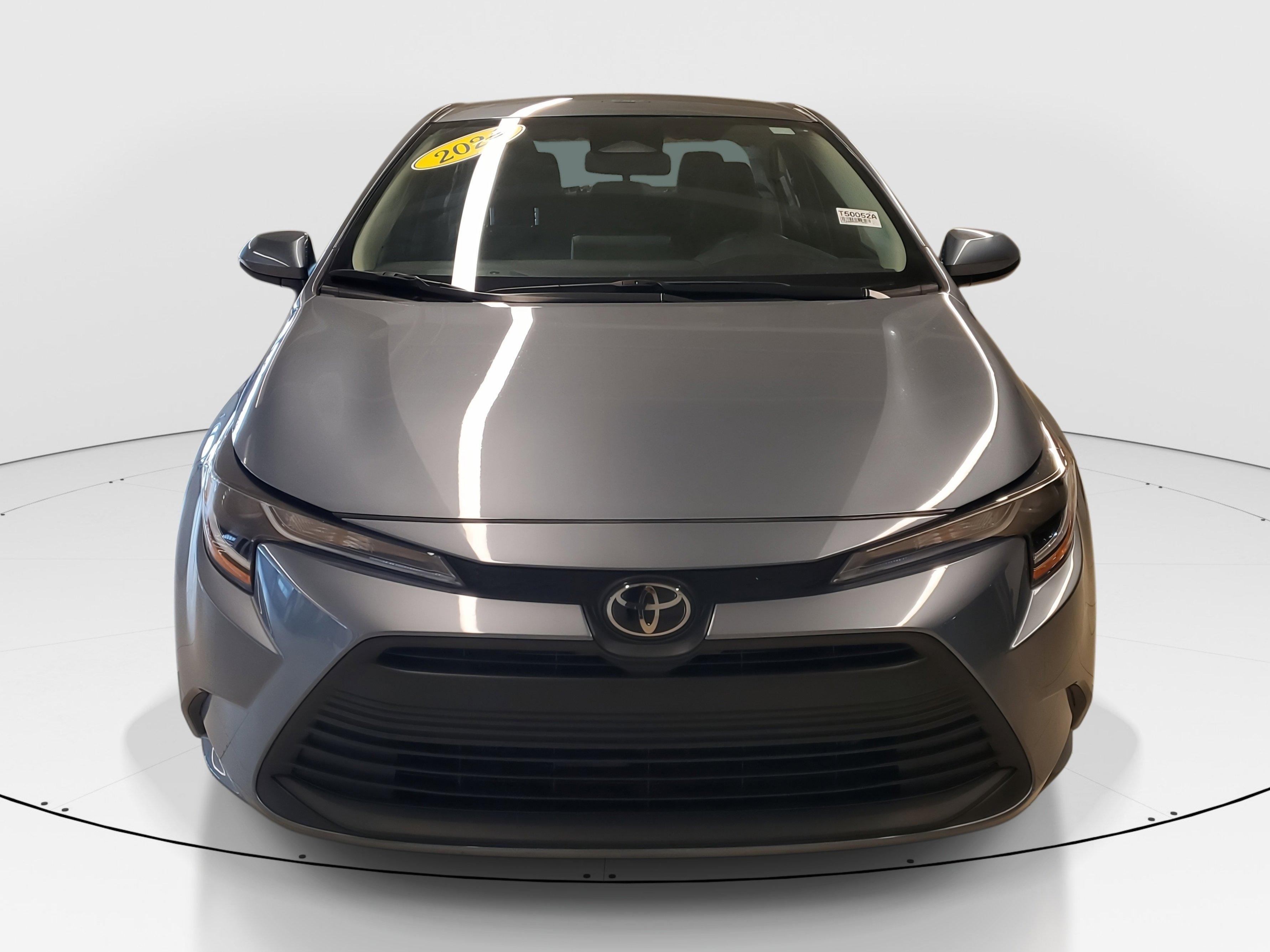 Toyota Corolla Le Fwd Sedan | Miami, Fl - Thumbnail 3