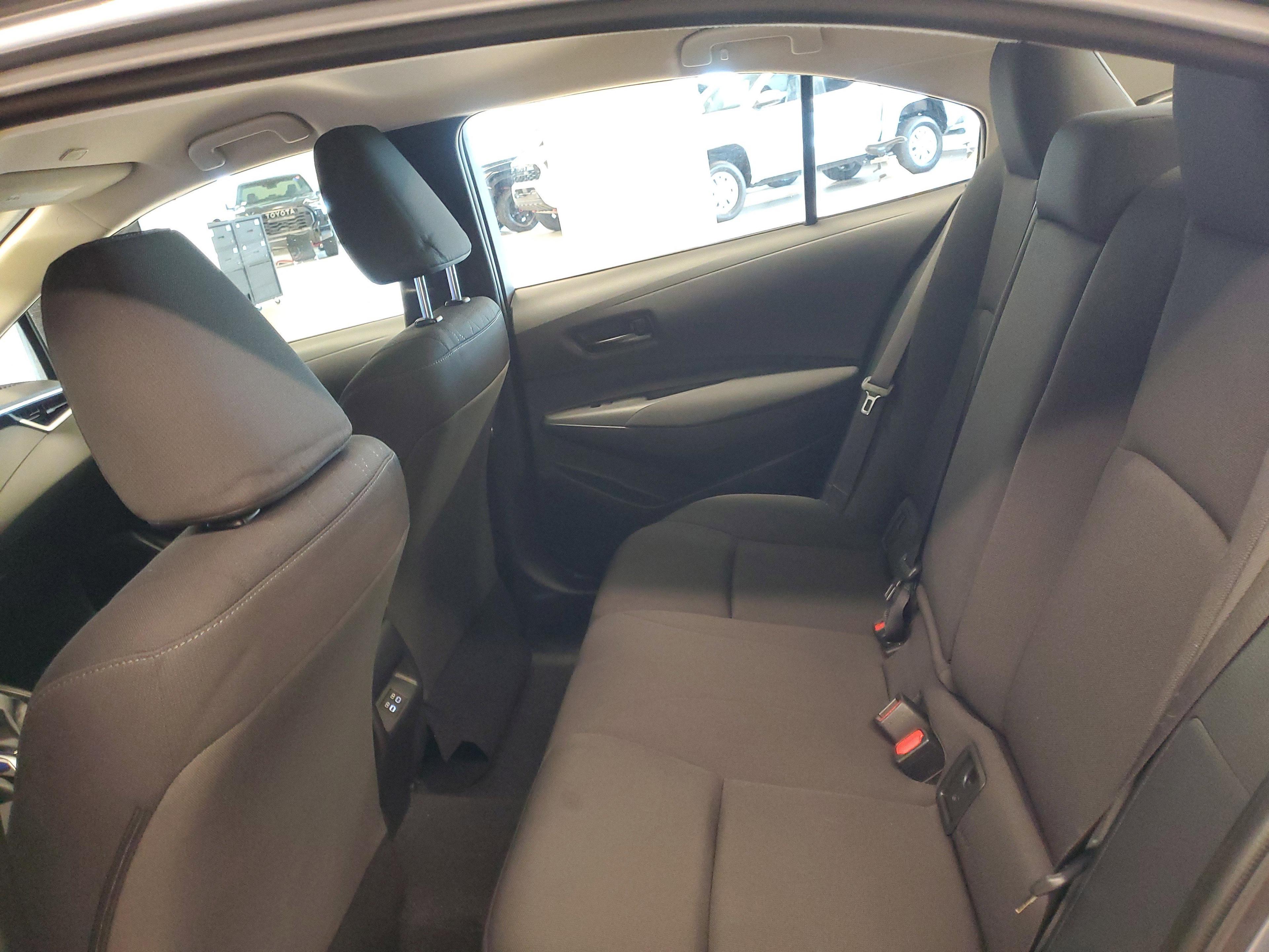 Toyota Corolla Le Fwd Sedan | Miami, Fl - Thumbnail 11