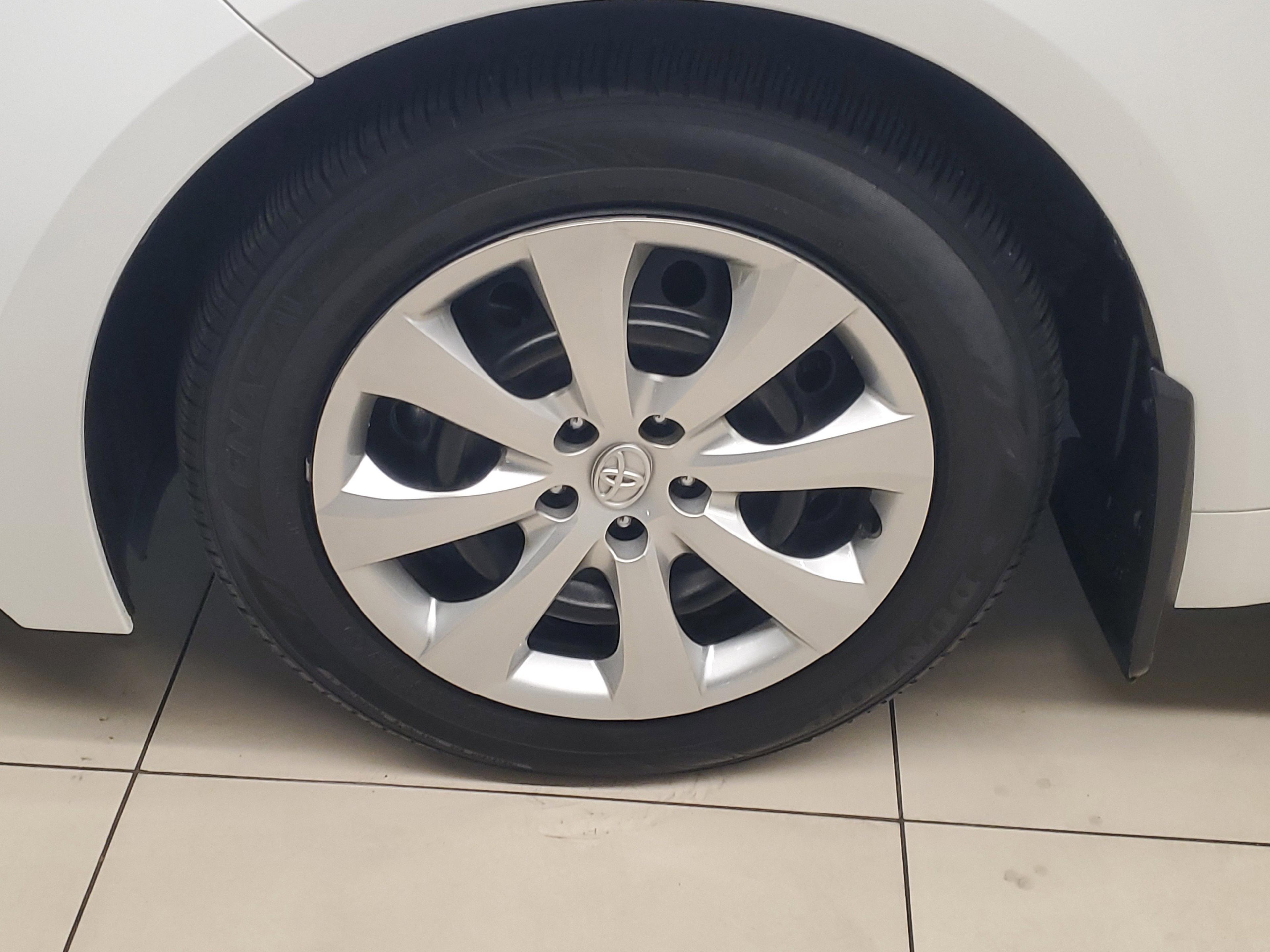 Toyota Corolla Le Fwd - Thumbnail 5