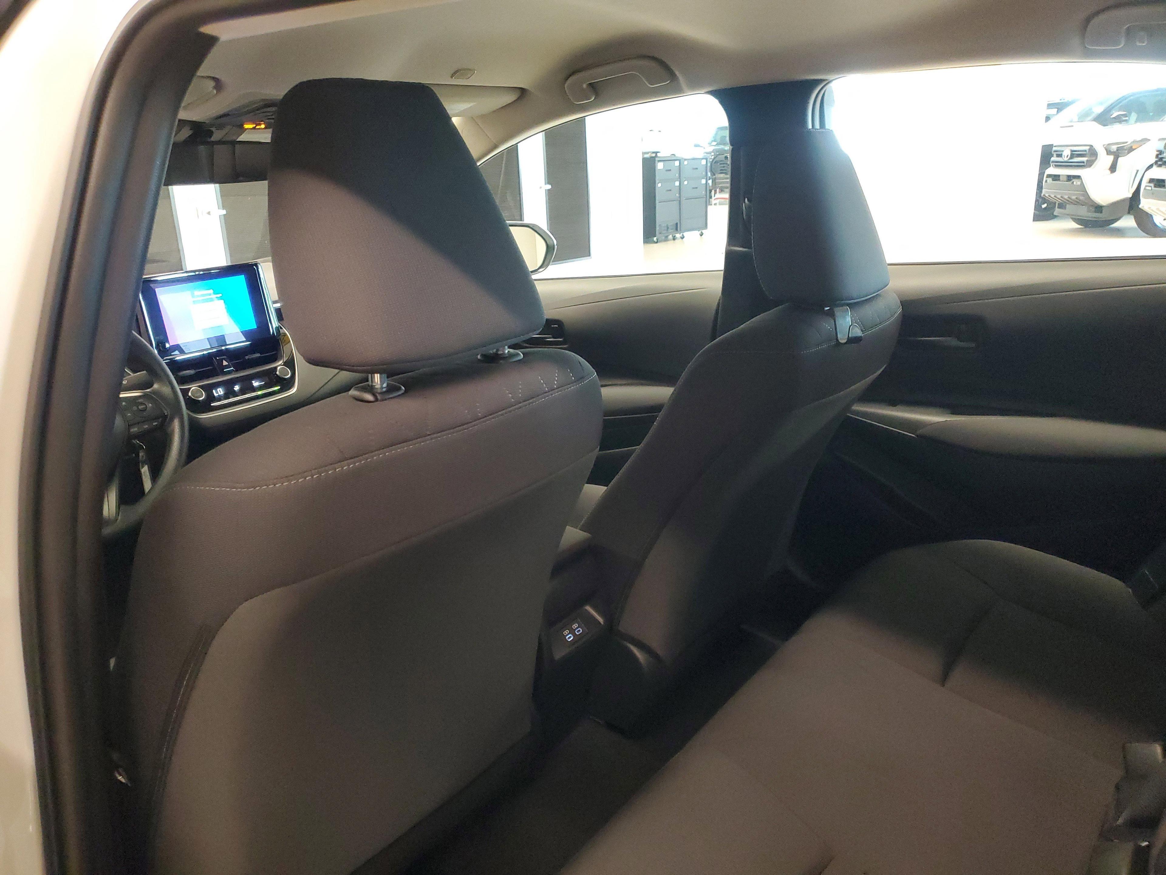 Toyota Corolla Le Fwd - Thumbnail 12