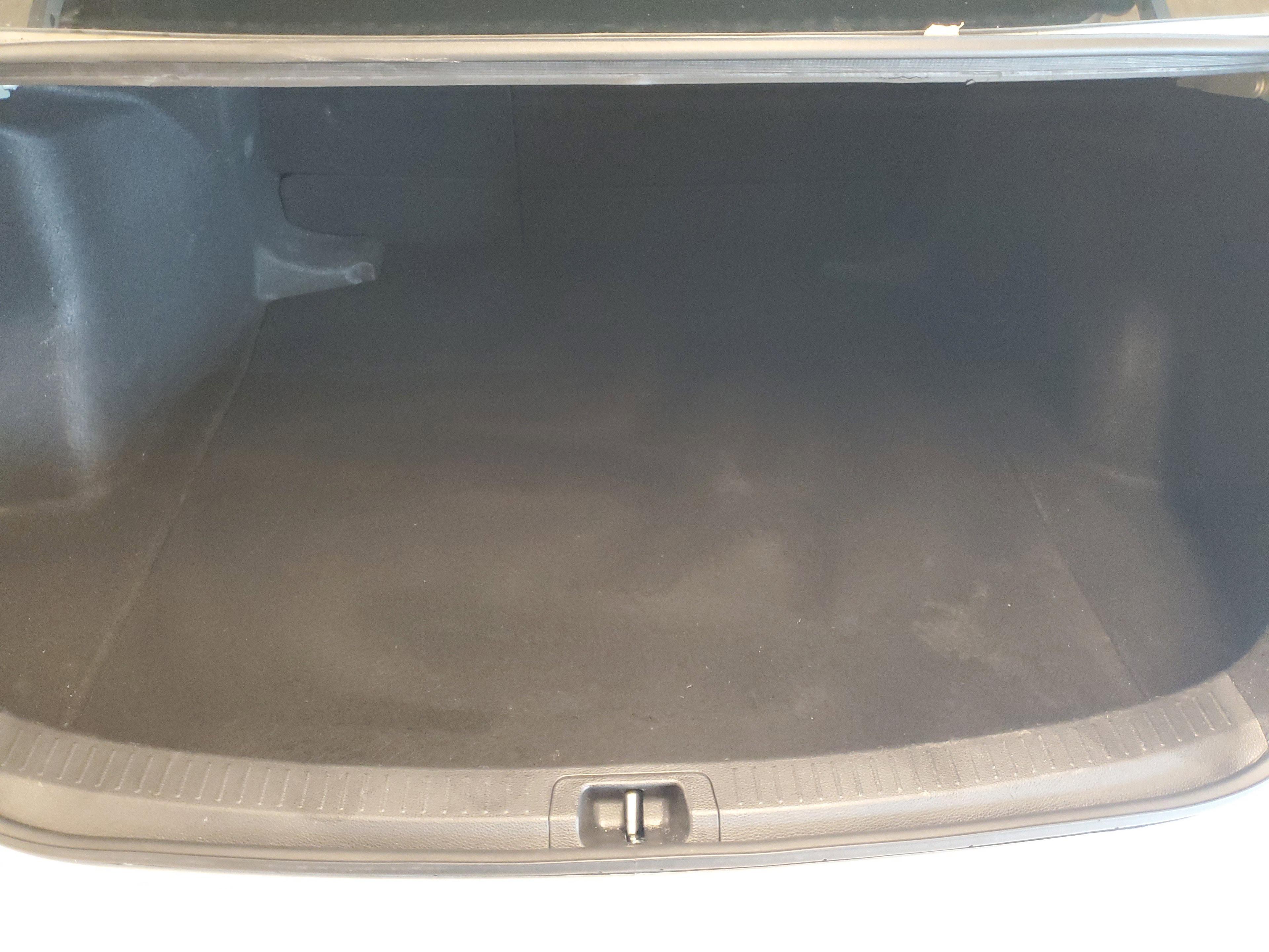 Toyota Corolla Le Fwd Sedan | Miami, Fl - Thumbnail 9