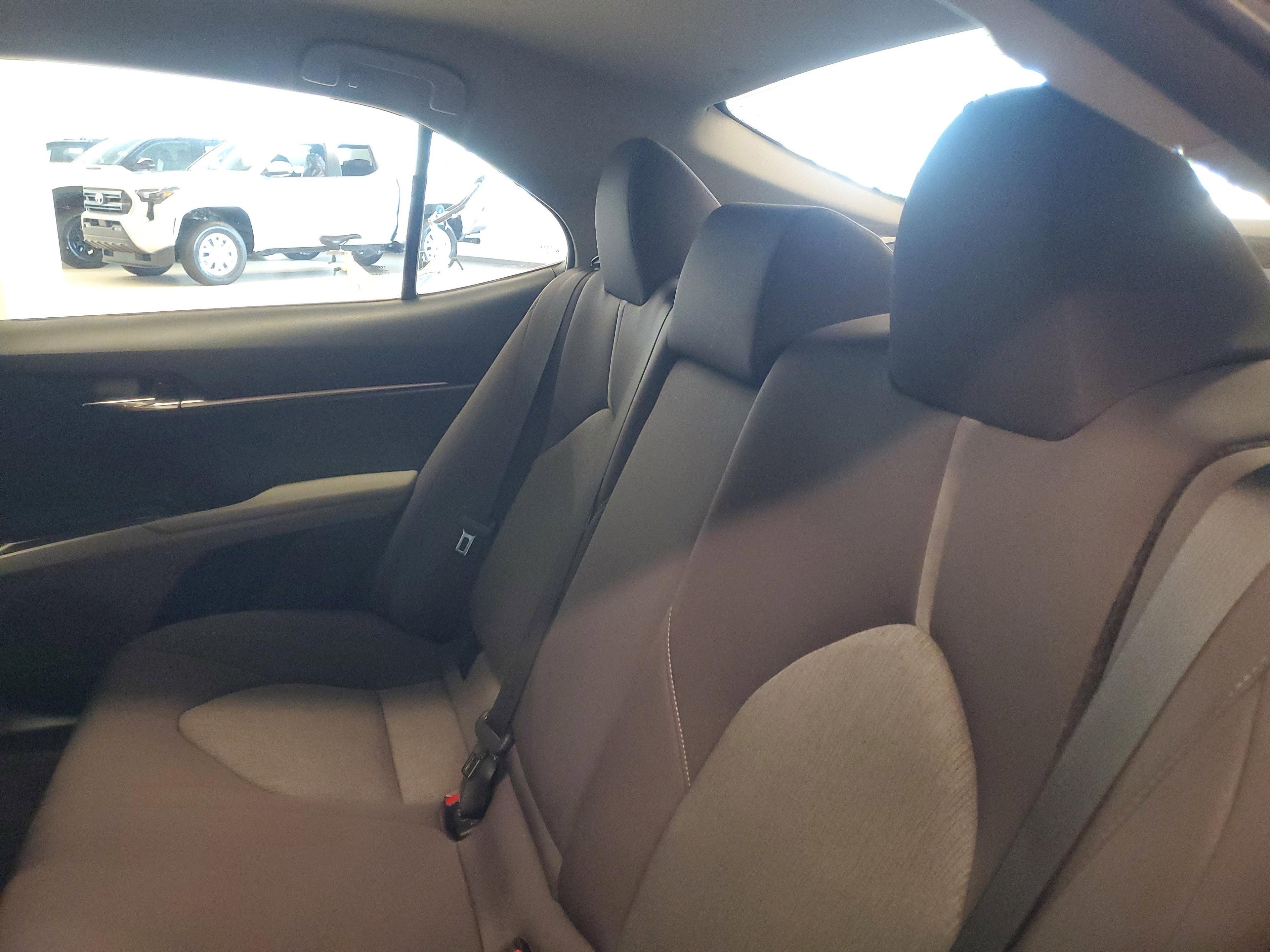 Toyota Camry Le Fwd Sedan | Miami, Fl - Thumbnail 13