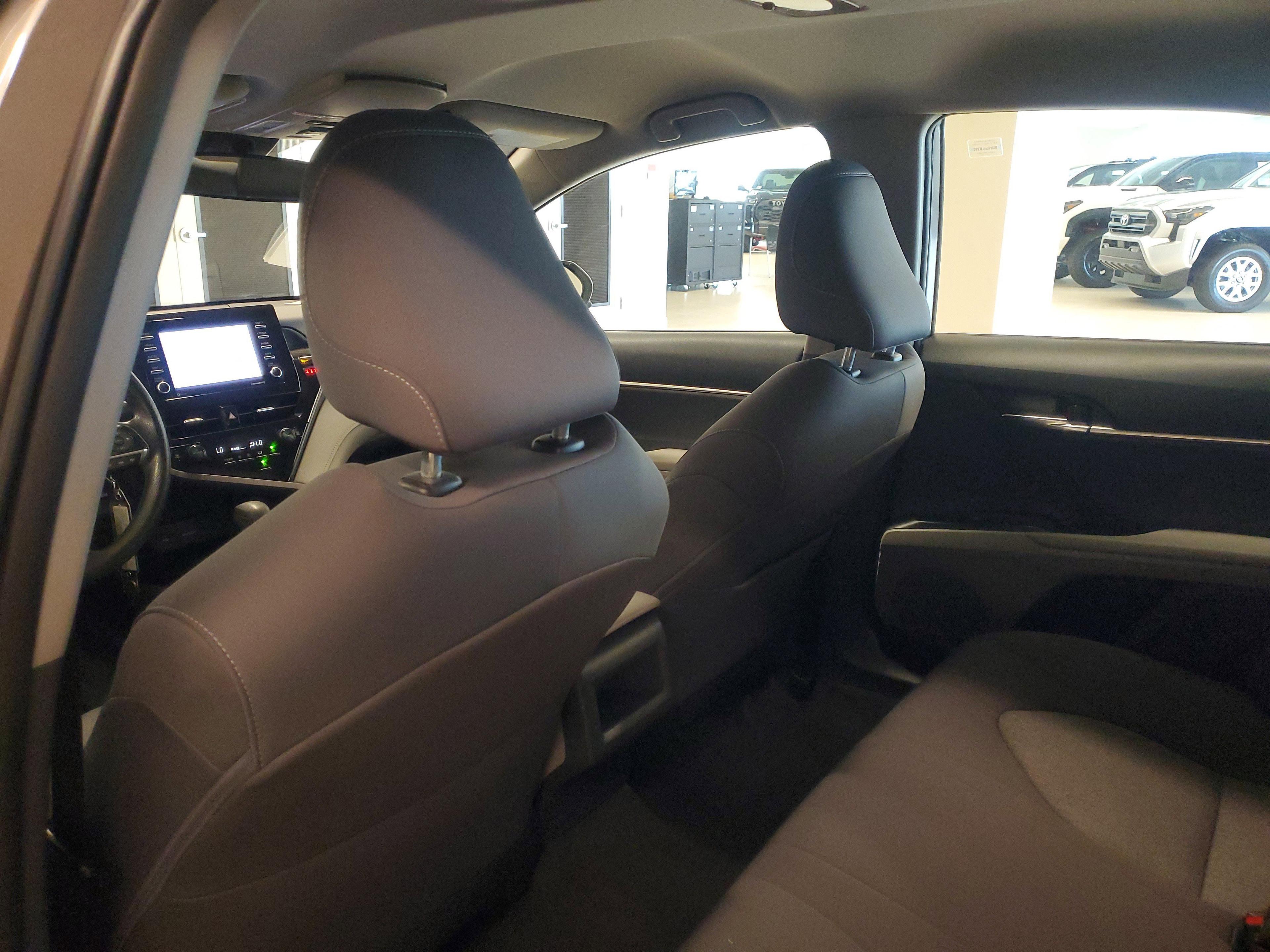 Toyota Camry Le Fwd Sedan | Miami, Fl - Thumbnail 12